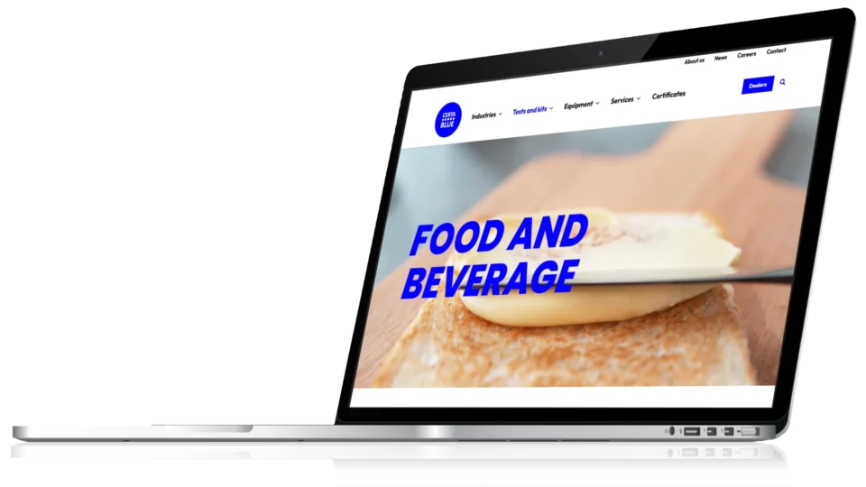 Impressie van homepage MCS Diagnostics op een scherm.